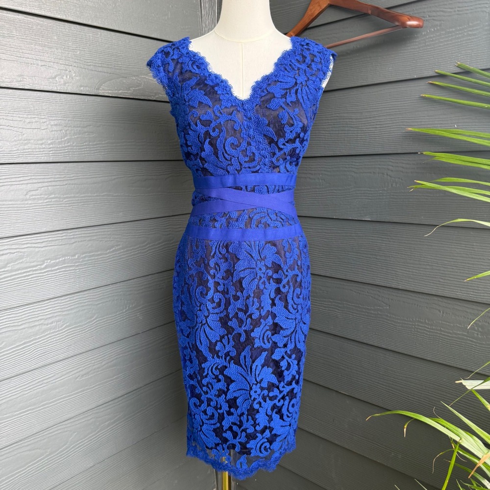 Tadashi Shoji Blue Black Lace V Neck Sheath Cocktail Dress Size 4 Ribbon Waist